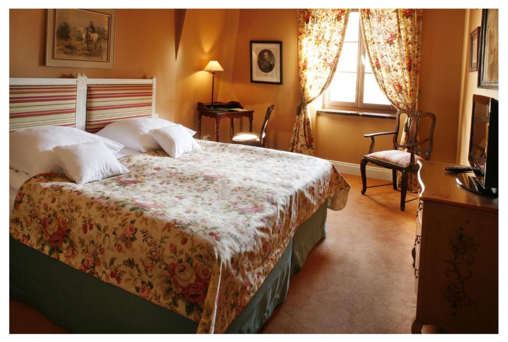 Hotel Dwor Kosciuszko Krakkó Szoba fotó A room at the hotel