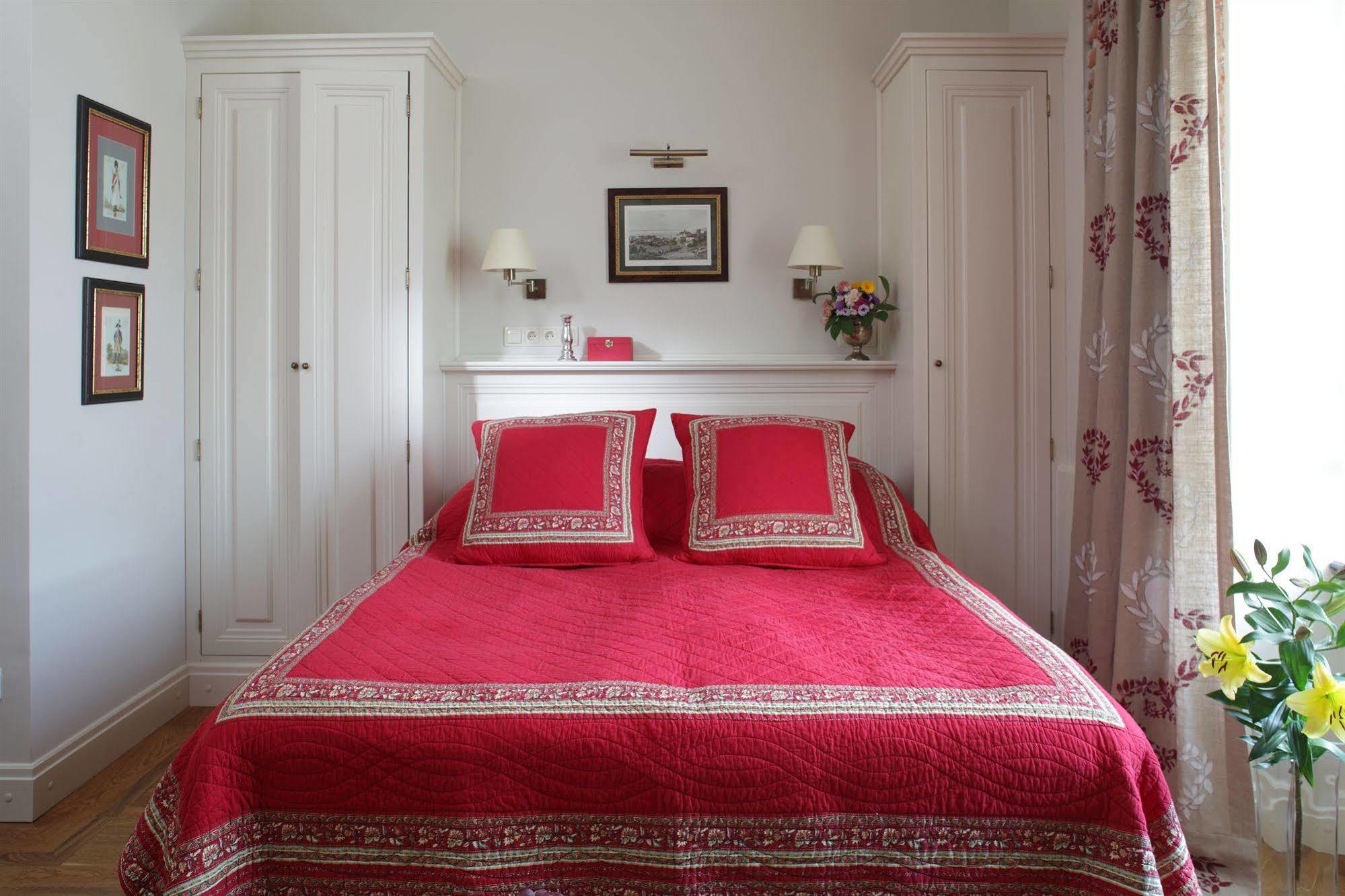 Hotel Dwor Kosciuszko Krakkó Kültér fotó A bedroom